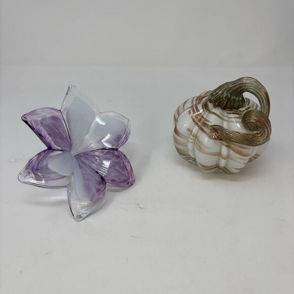 Pier 1 Glass Pumpkin Murano Style Lily Cottagecore Halloween Fall Autumn Home - Picture 1 of 9